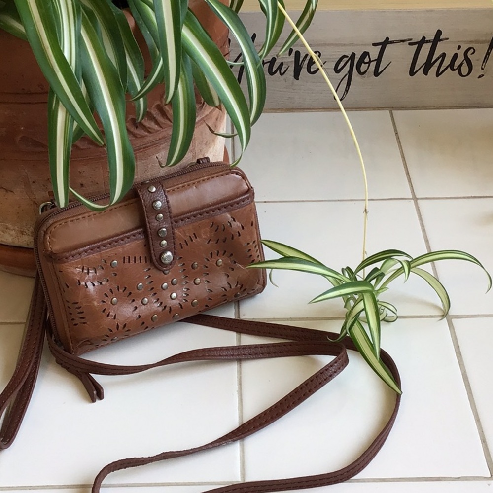 ‘The Sak’ Iris Smartphone Crossbody